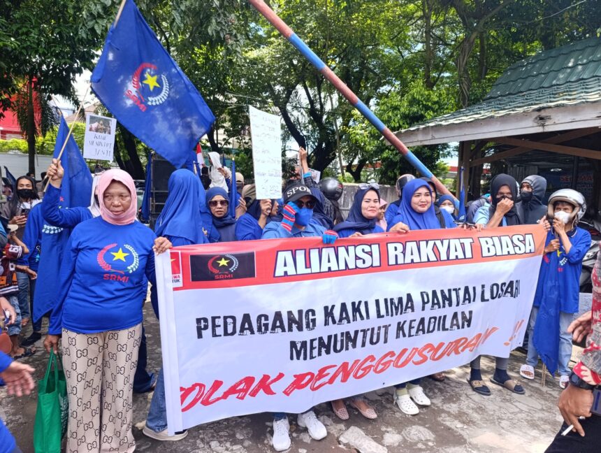 Penertiban PKL di Makassar Memicu Protes