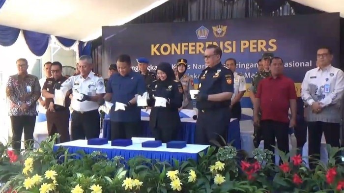 WNA Malaysia Diduga Selundupkan 1 Kg Sabu ke Makassar, Disembunyikan di Paha dengan Modus Body Strapping