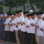Kemarau Panjang Mulai Picu Krisis Air di Makassar, Ramai Warga Melakukan Sholat Mohon Hujan