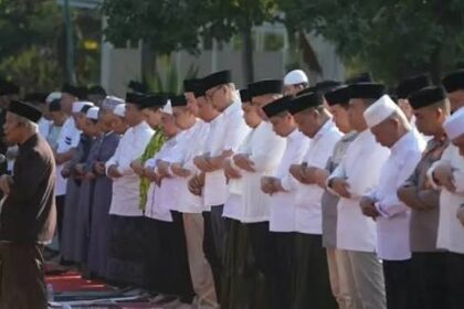 Kemarau Panjang Mulai Picu Krisis Air di Makassar, Ramai Warga Melakukan Sholat Mohon Hujan