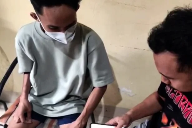 Diserang Rombongan Bermotor! Pemuda di Gowa Jadi Korban Pembusuran, Dua Anak Panah Tancap di Pipi & Lengan