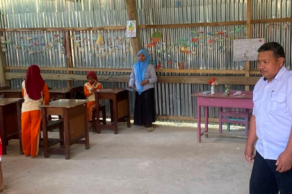 Potret Bangunan SD Inpres Borongbulo di Pelosok Gowa, Hanya Berdinding Bambu dan Seng!